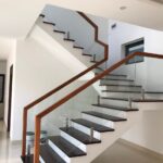 Cầu thang kính tại Quảng Trị