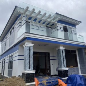 lan can kính tại Quảng Trị
